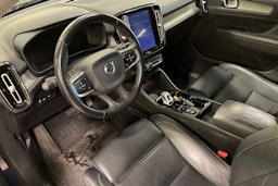 sininen Volvo XC40 2020 kuva 3.