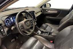 sininen Volvo XC40 2021 kuva 7.