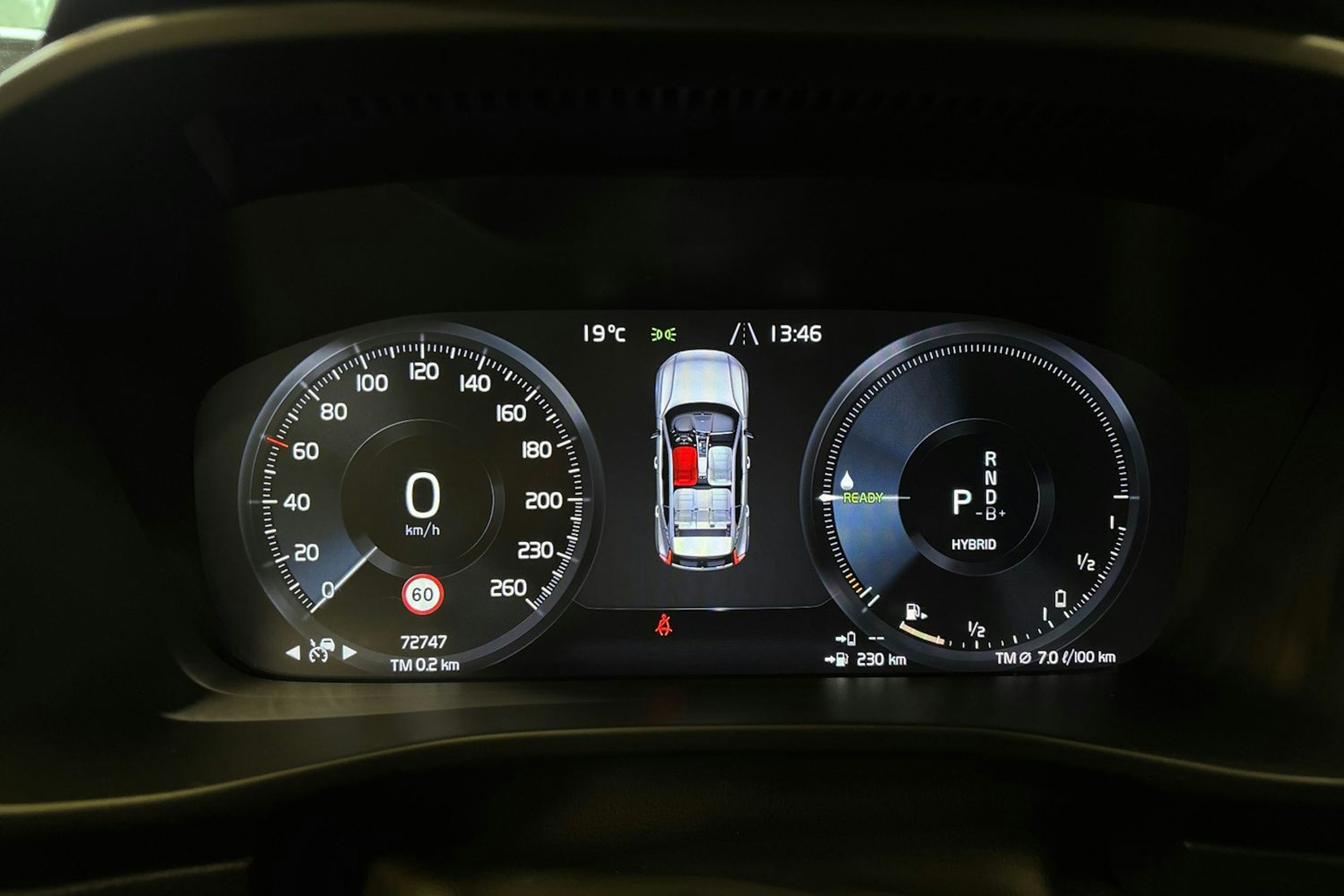 sininen Volvo XC40 2021 kuva 14.