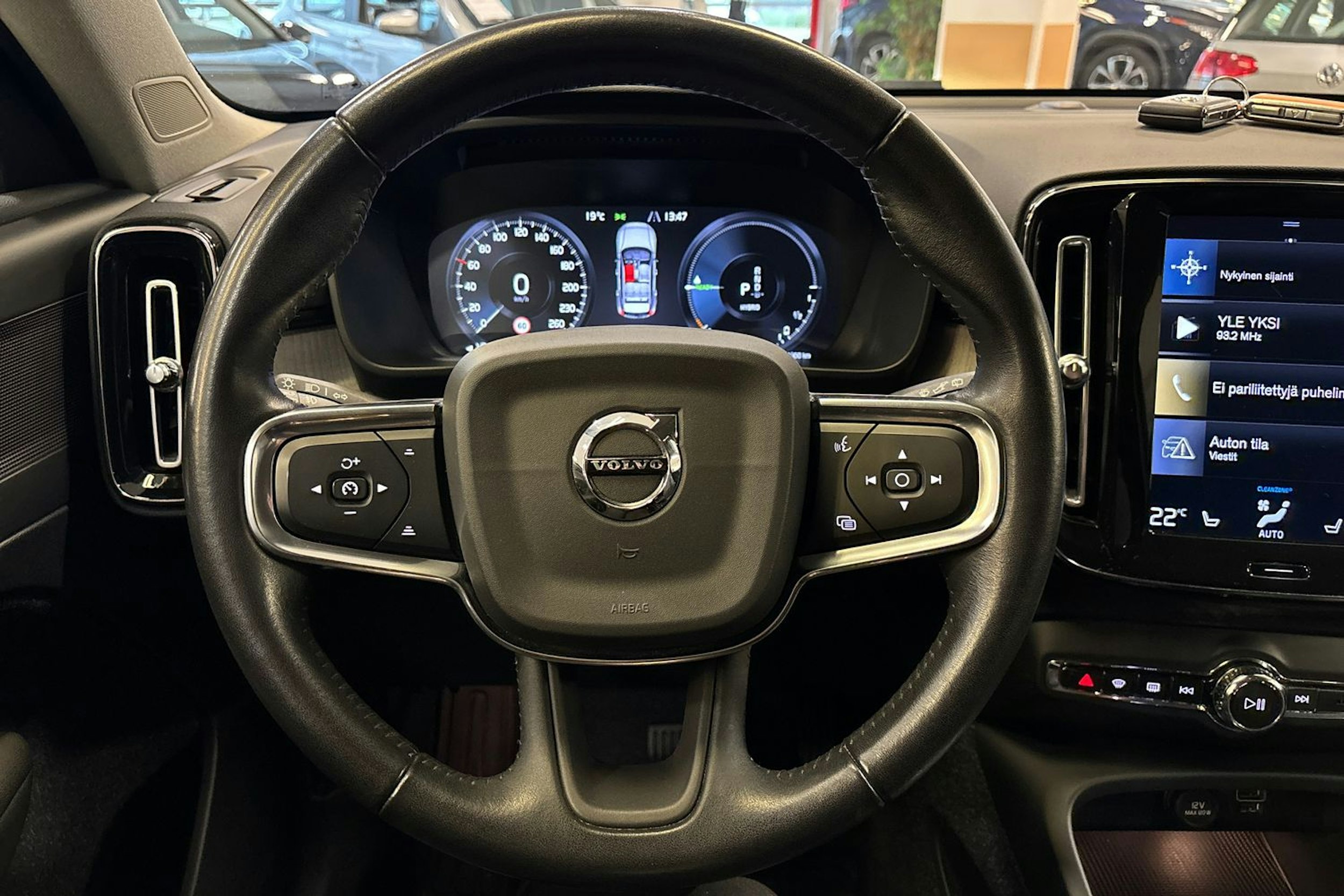 sininen Volvo XC40 2021 kuva 15.