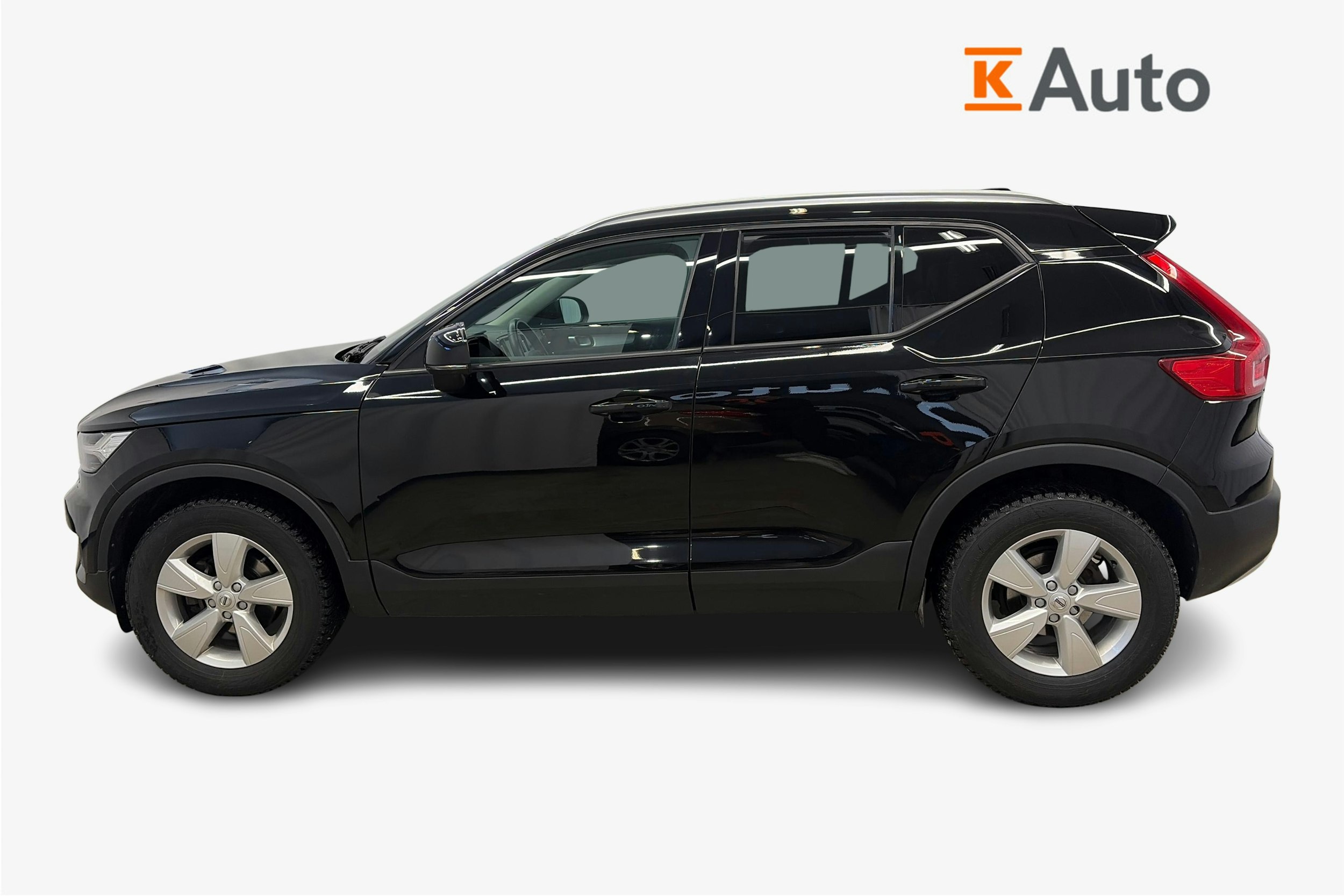 musta Volvo XC40 2020 kuva 6.