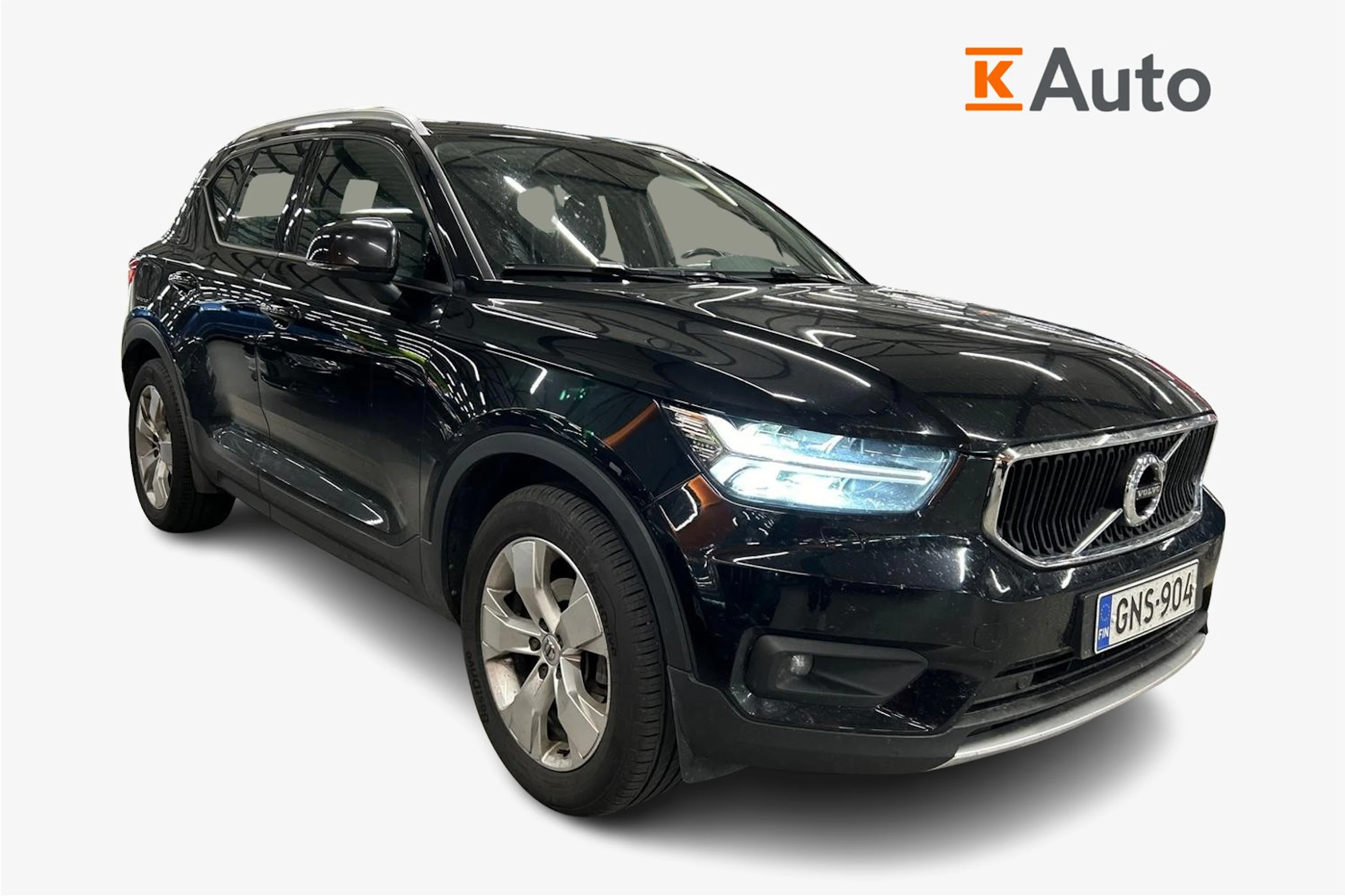 musta Volvo XC40 2020 kuva 1.