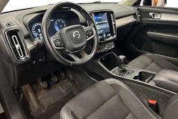 musta Volvo XC40 2020 kuva 6.