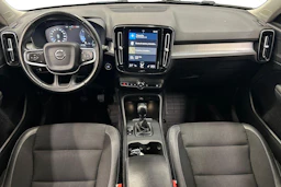 musta Volvo XC40 2020 kuva 7.