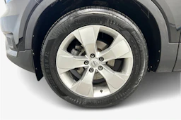 musta Volvo XC40 2020 kuva 9.