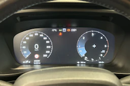musta Volvo XC40 2020 kuva 15.
