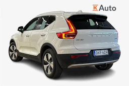 valkoinen Volvo XC40 2020 kuva 2.