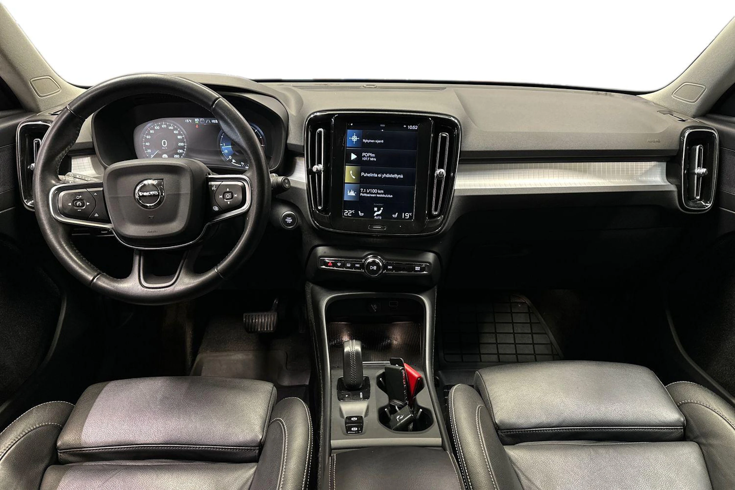 valkoinen Volvo XC40 2020 kuva 9.