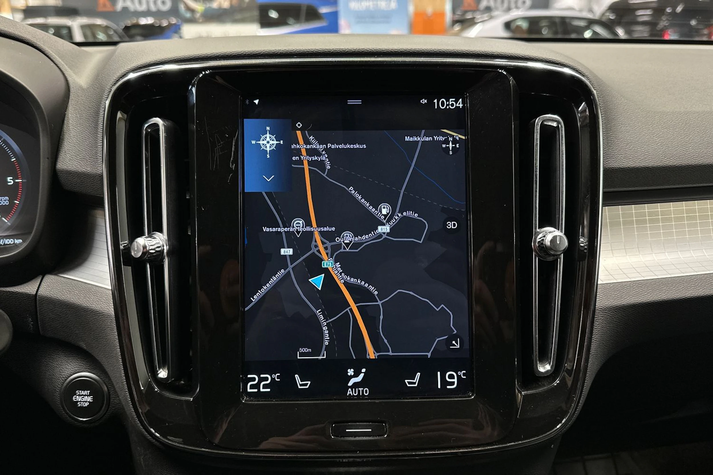 valkoinen Volvo XC40 2020 kuva 20.