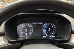 valkoinen Volvo XC40 2020 kuva 23.