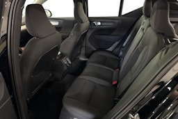 musta Volvo XC40 2020 kuva 10.