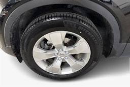 musta Volvo XC40 2020 kuva 11.