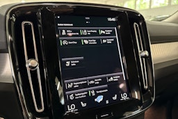 musta Volvo XC40 2020 kuva 19.