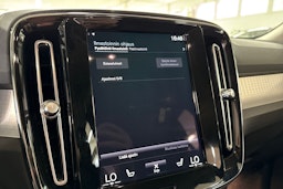 musta Volvo XC40 2020 kuva 22.