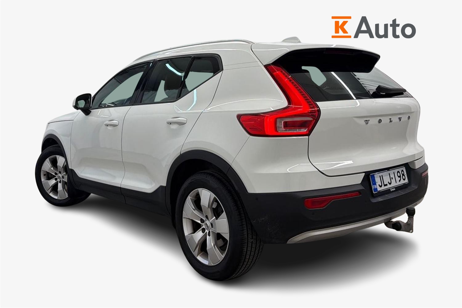 Volvo XC40 D3 AWD Momentum aut 2020, kuva 2/31