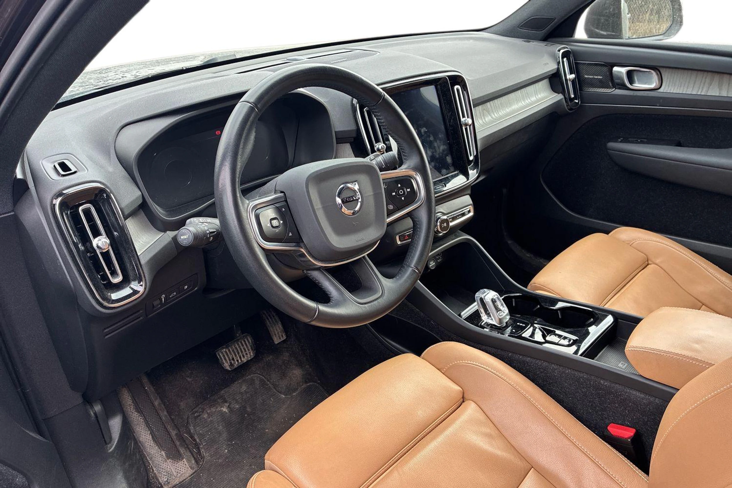 ruskea (beige) Volvo XC40 2020 kuva 3.