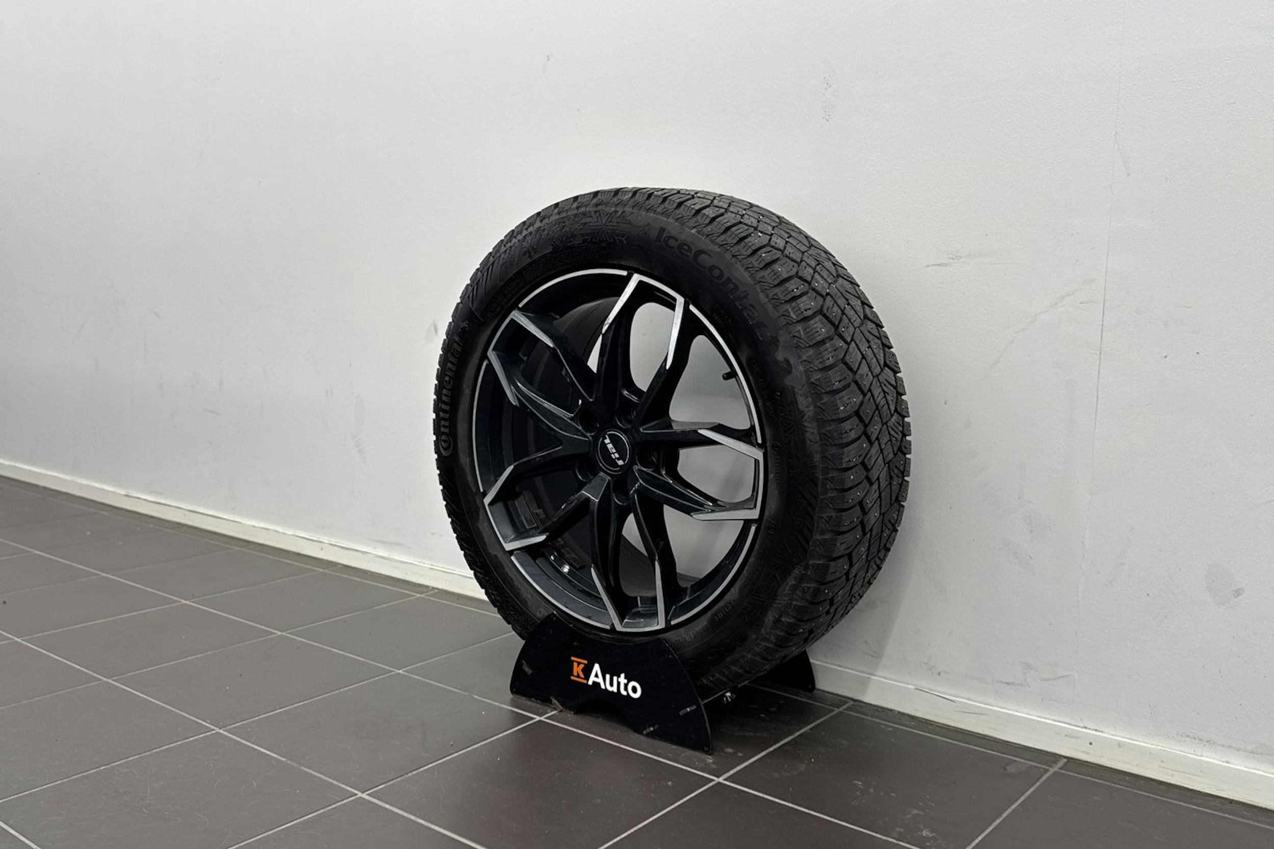 met. harmaa Volvo XC40 2020 kuva 13.