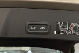met. harmaa Volvo XC40 2020 kuva 30.