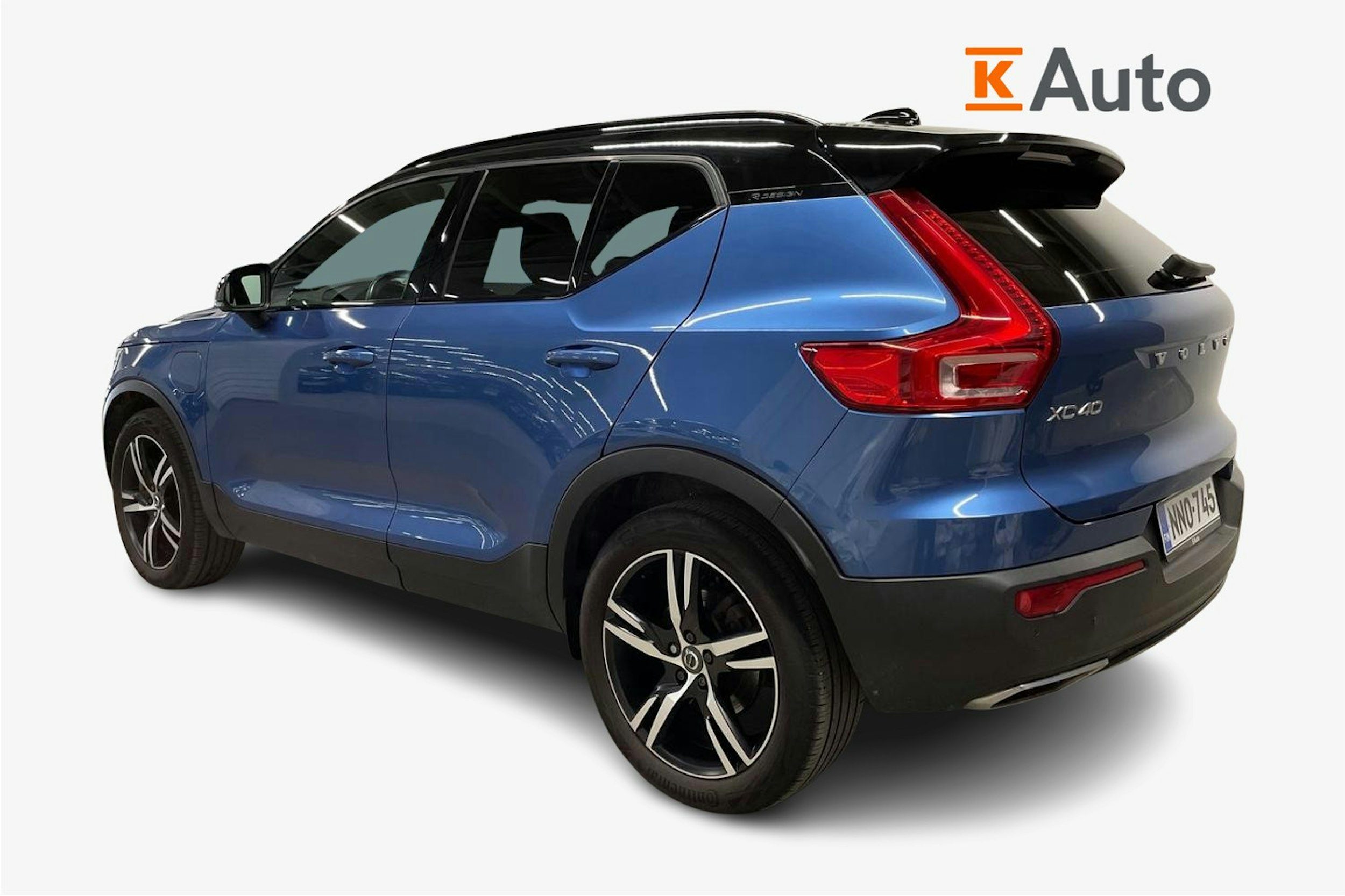 sininen Volvo XC40 2020 kuva 2.