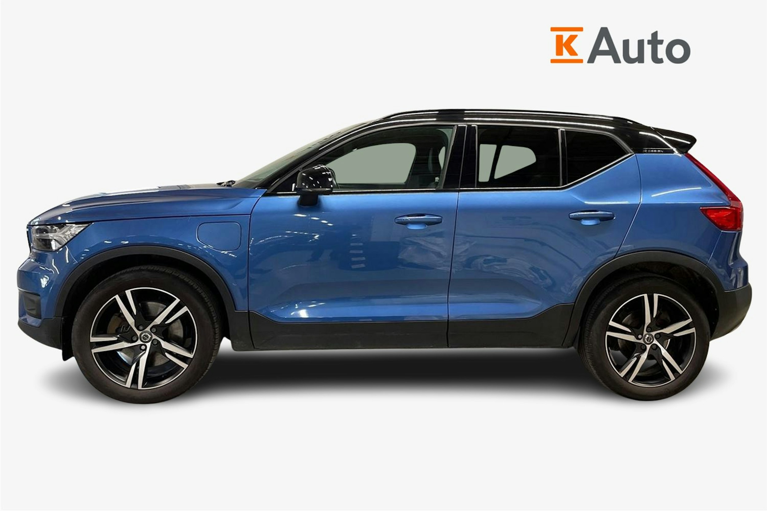 sininen Volvo XC40 2020 kuva 6.