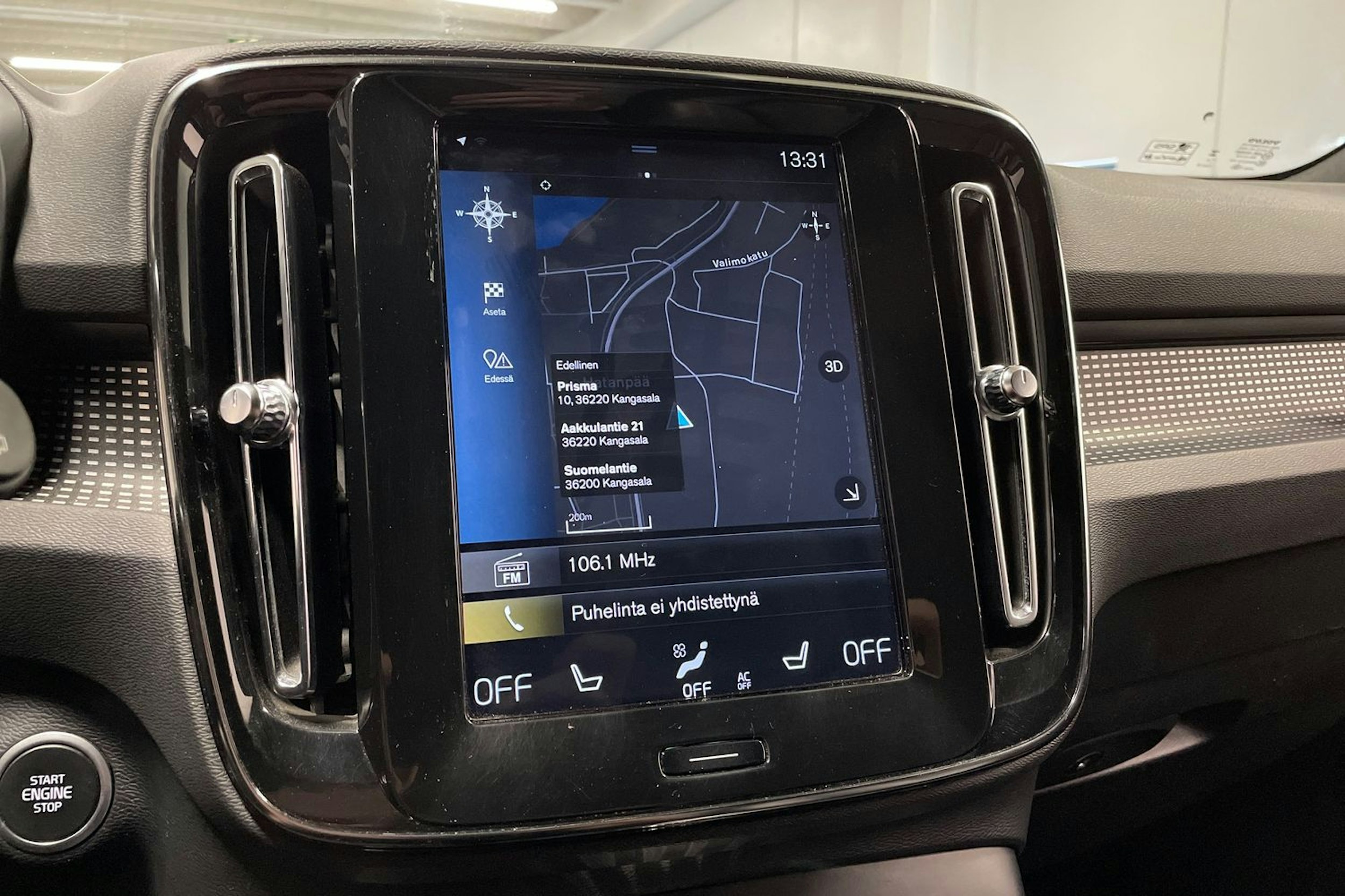 sininen Volvo XC40 2020 kuva 19.