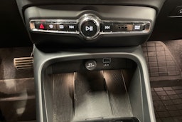 sininen Volvo XC40 2020 kuva 21.