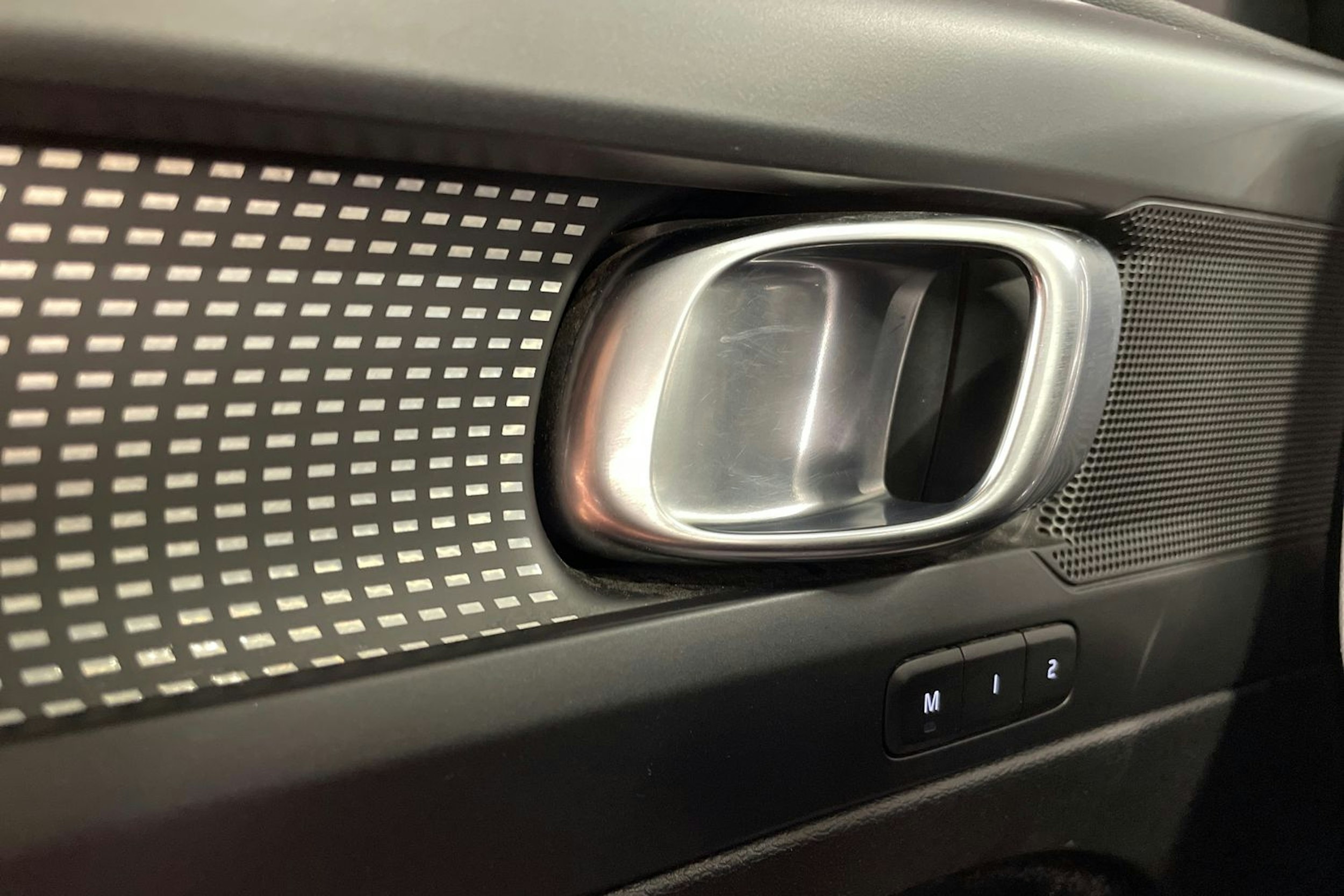 sininen Volvo XC40 2020 kuva 27.