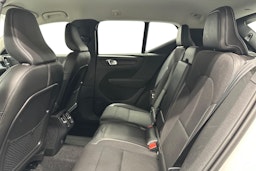 valkoinen Volvo XC40 2020 kuva 10.