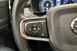 valkoinen Volvo XC40 2020 kuva 14.