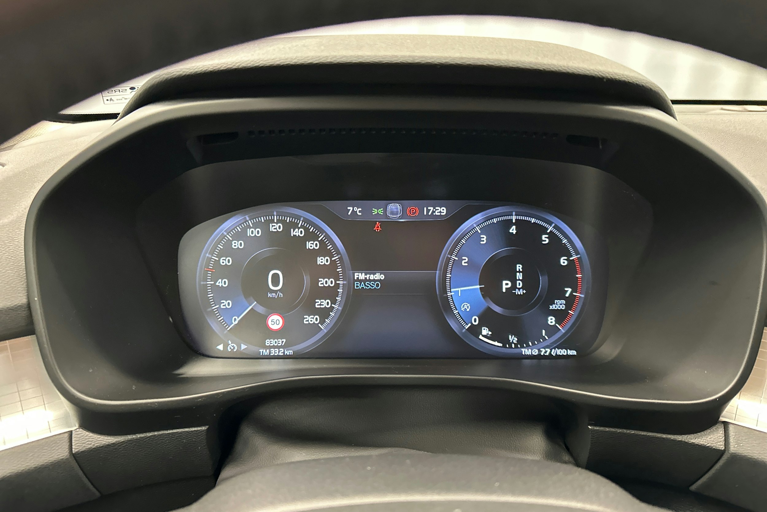 valkoinen Volvo XC40 2020 kuva 16.