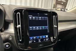 valkoinen Volvo XC40 2020 kuva 22.