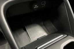 valkoinen Volvo XC40 2020 kuva 23.