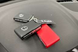 valkoinen Volvo XC40 2020 kuva 29.