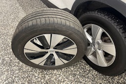 valkoinen Volvo XC40 2020 kuva 31.