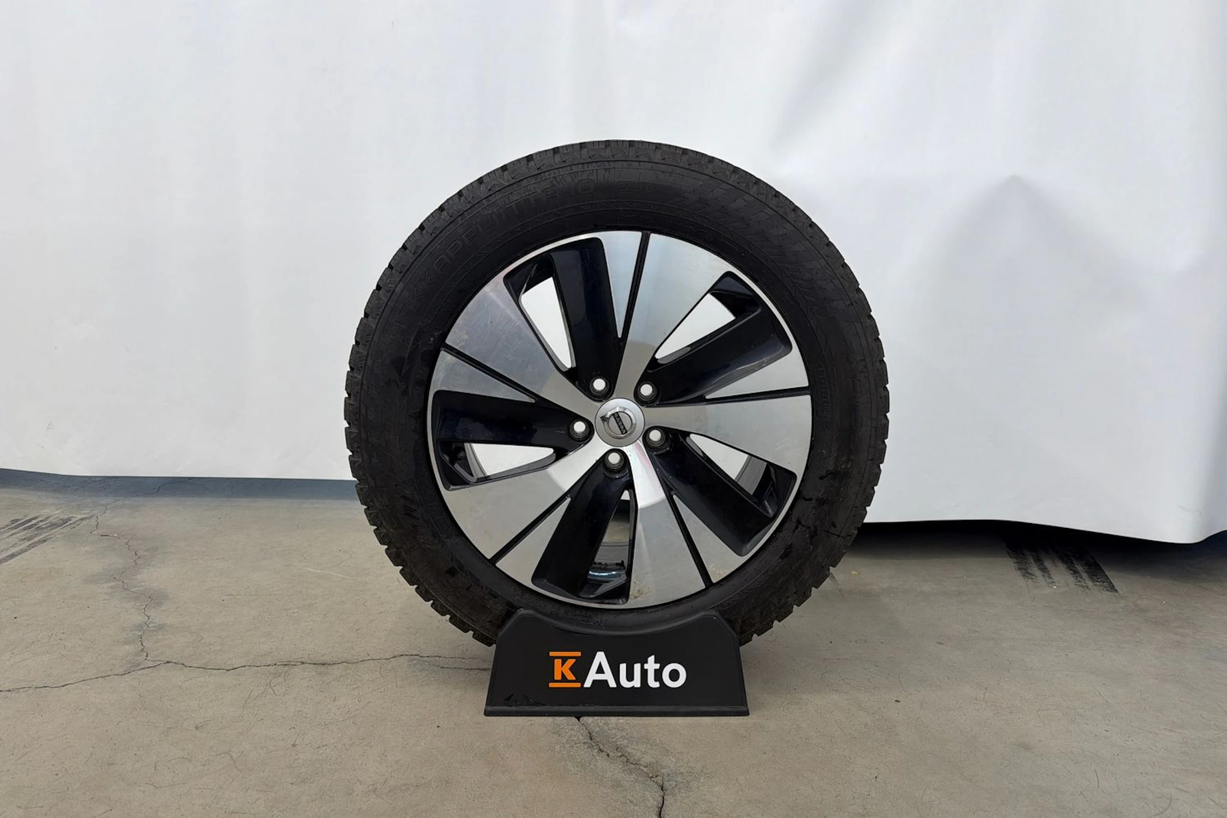 harmaa Volvo XC40 2020 kuva 11.