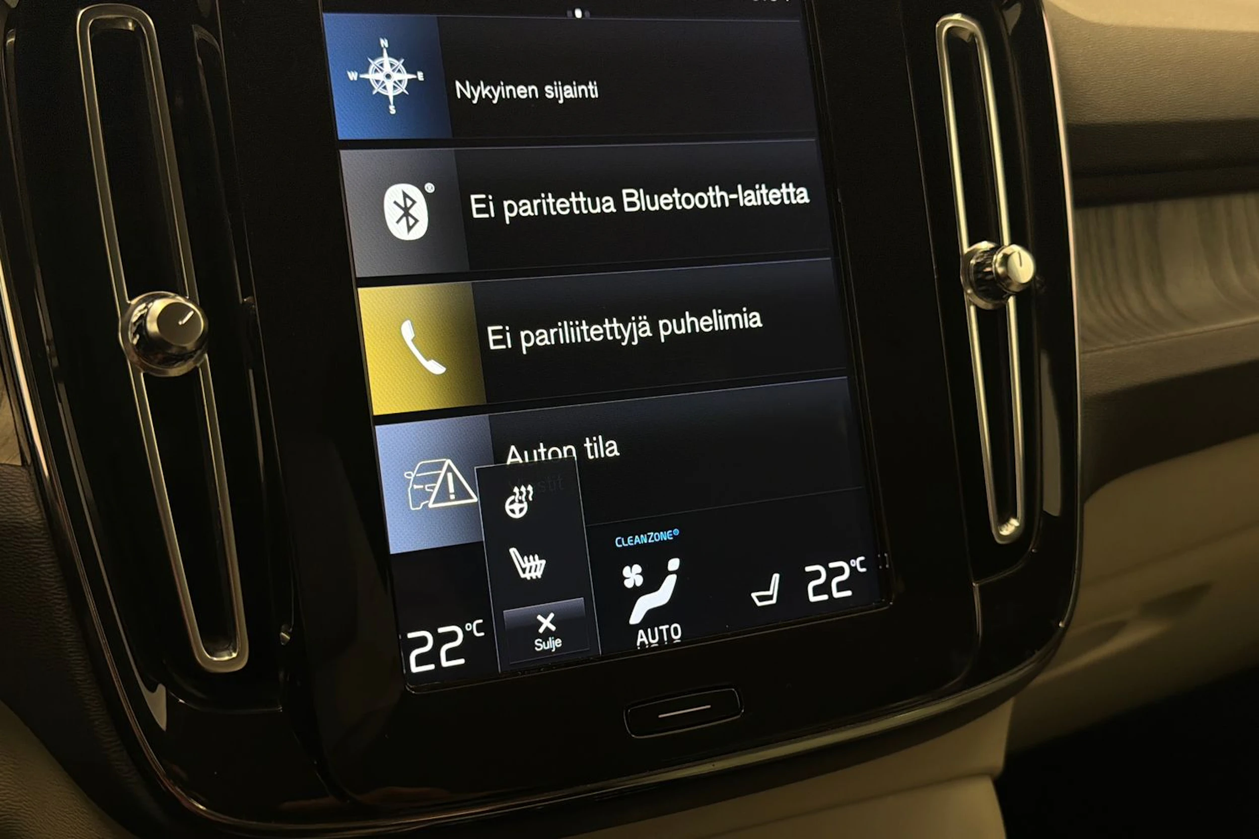 harmaa Volvo XC40 2020 kuva 28.