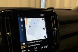 harmaa Volvo XC40 2020 kuva 30.