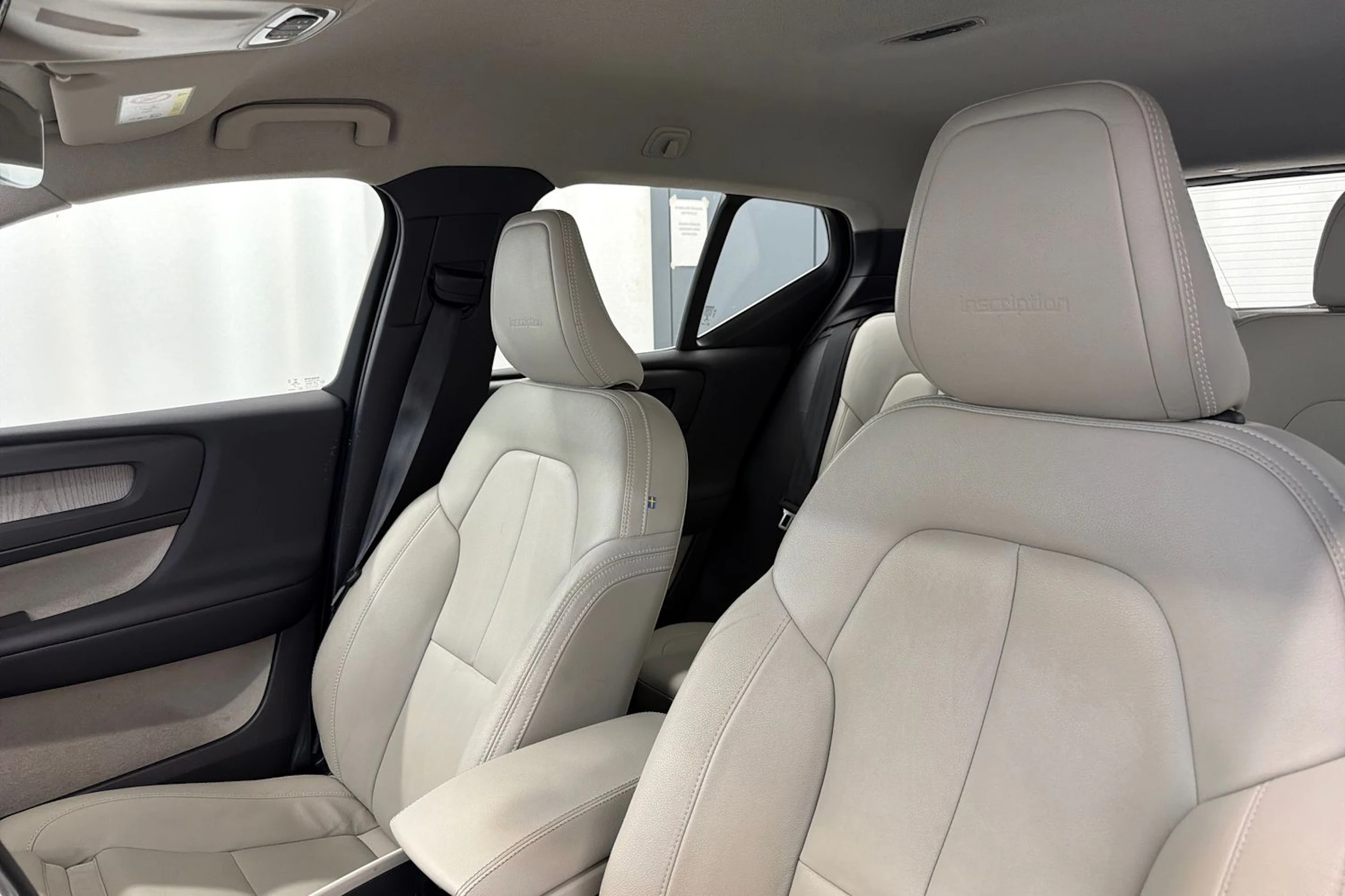 harmaa Volvo XC40 2020 kuva 31.