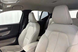 harmaa Volvo XC40 2020 kuva 31.