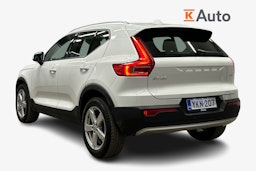 valkoinen Volvo XC40 2020 kuva 2.