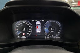 Valkoinen Volvo XC40 2020 kuva 14.