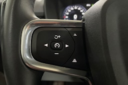 Valkoinen Volvo XC40 2020 kuva 20.