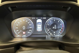 sininen Volvo XC40 2021 kuva 17.