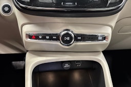 sininen Volvo XC40 2021 kuva 20.