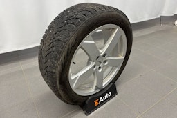 sininen Volvo XC40 2021 kuva 28.