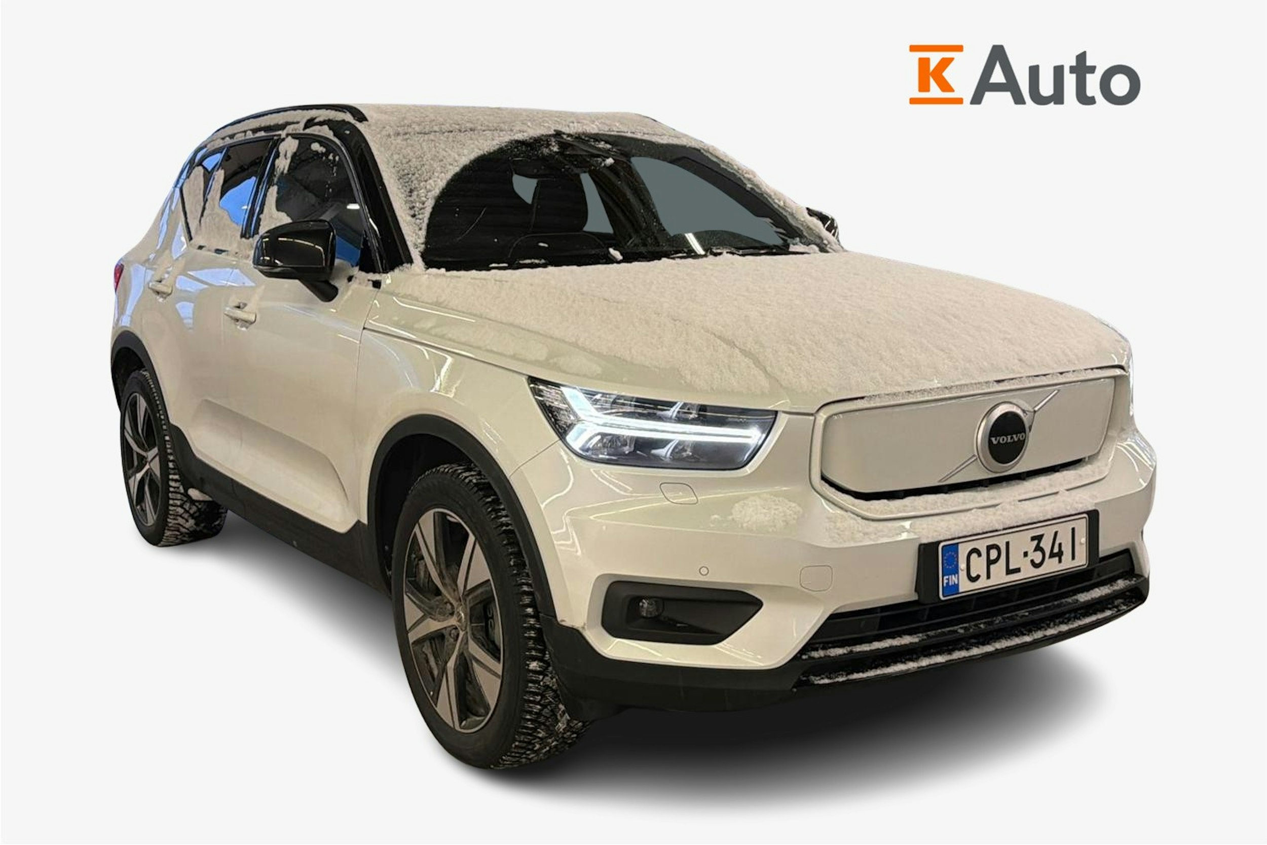 valkoinen Volvo XC40 2021 kuva 1.