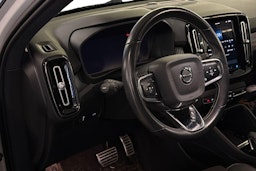 valkoinen Volvo XC40 2021 kuva 3.