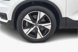 valkoinen Volvo XC40 2021 kuva 11.