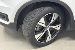 valkoinen Volvo XC40 2021 kuva 13.