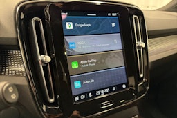 valkoinen Volvo XC40 2021 kuva 18.